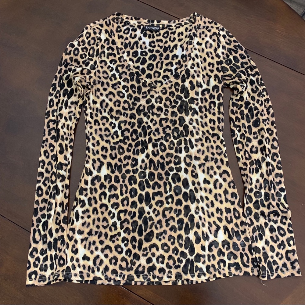 Express long sleeve tee